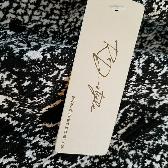 RD Design Peplum Dress - Picture 6 of 7